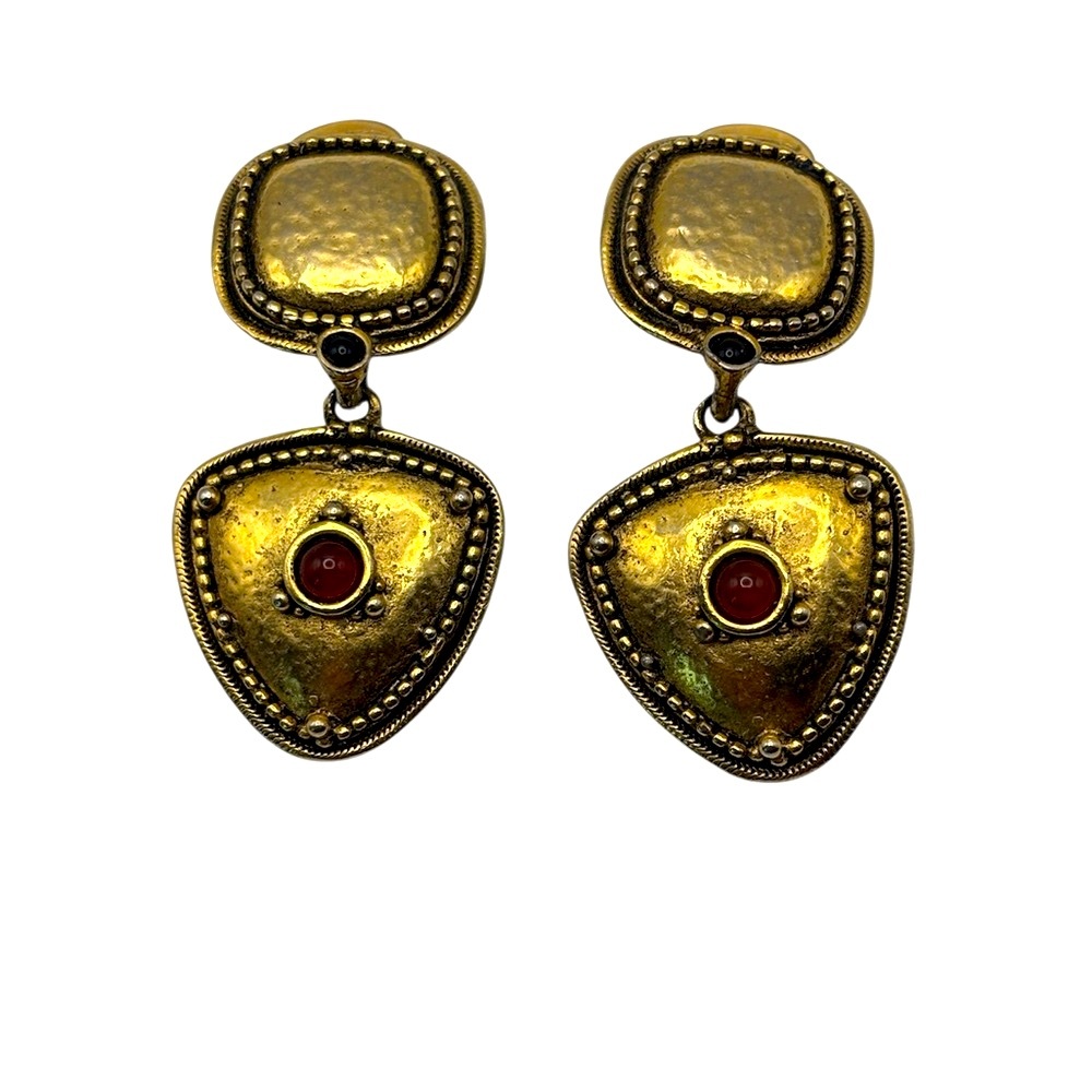 Red and Gold Geometric Earrings with Elegant Design